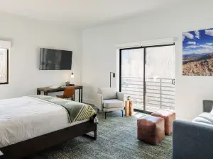 The Block Hotel & Commons