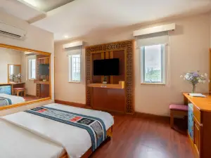 Khách Sạn Anh Đào