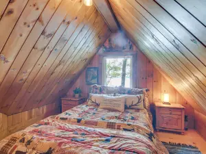 บ้านกระโจมสวยงามบริมทะเลสาบ Embden พร้อมท่าเรือและเรือคายัค!