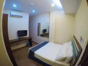 Golden Gate Suites
