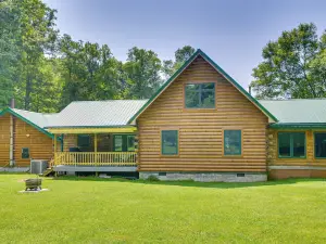 Serene Valley Bend Cabin Rental: 7 Private Acres!
