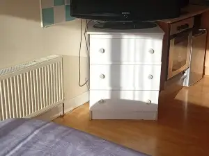 Lovely double bed private studio in tullamore town