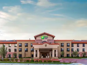 Holiday Inn Express & Suites Atascadero