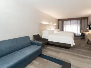 Holiday Inn Express & Suites Magee