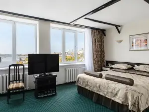 River Park Hotel