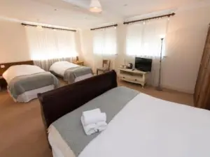 Connemara Lake Hotel