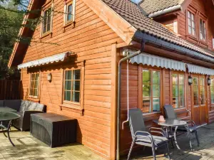 Awesome Home in Farsund with 4 Bedrooms, Sauna and WiFi