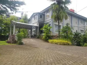 OYO 92778 Rumah Massagena Syariah Near Gedung Olahraga Enrekang