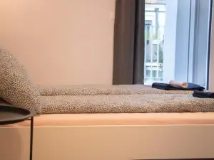 Flat2Go Modern Apartments - Harmony of City and Nature