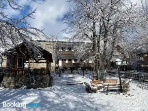 Villa Mestia Hotel