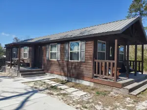 "Sweet Magnolia" 2 Bedroom Carrabelle Cabin
