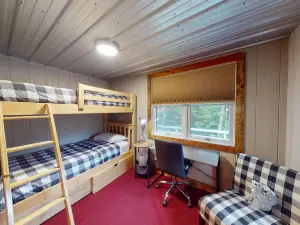 Cozy Retreat - WiFi, Moosehead Lake Access, ATV/Snowmobile