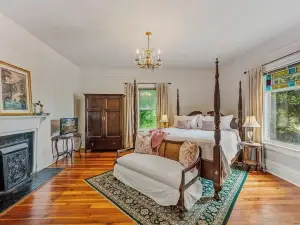 The Veranda Historic Inn