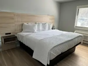 Road House Hotel & RV Park
