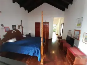 Hotel y Jardines Casa Búho