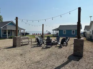 Brand New Modern Cabin Steps away from beautiful Houghton Lake