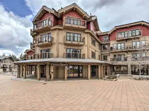 Central McCall Getaway Walk to Payette Lake!