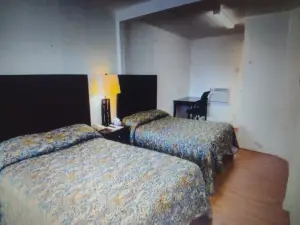 Budget Inn & Suites