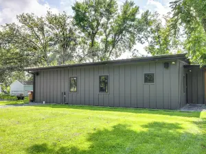 湖畔奧特泰爾隱居處，帶碼頭和火坑！