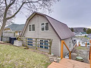 Lime Lake Cottage w/ Lakefront Deck & Dock!