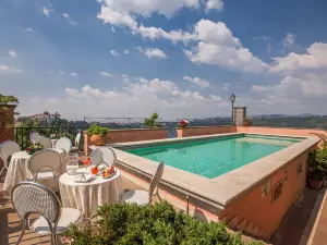 卡斯特維奇歐飯店