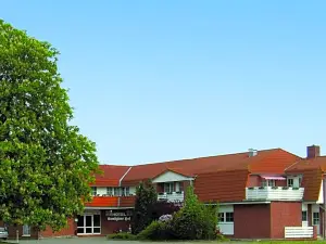 Mucha Ohg Hotel Sembziner Hof