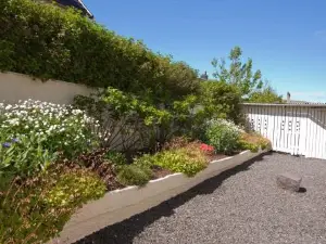 Modern Apartment Near Beach, Marina & City Centre