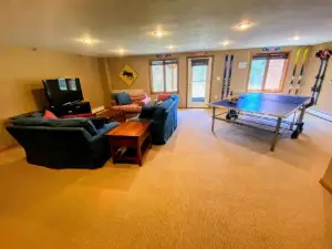 W8 Mount Washington Place Townhome Great Slope Views Fireplace Large Deck Yard and Ping Pong
