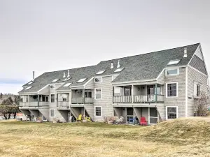 Condo w/ Rangeley Lake Views: 10 Mi to Saddleback!