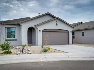 Sunny Las Cruces Home with Mountain Views!