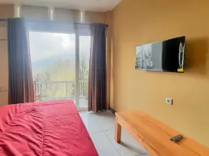 Delvia Bromo Homestay Mitra RedDoorz