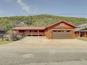Mountain View Home on White River w/ Hot Tub!