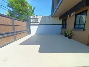 JD&S Apartments Unit 2