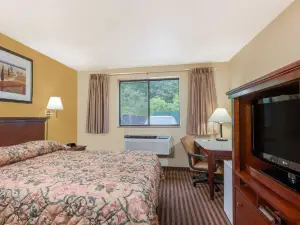 Super 8 by Wyndham la Vale/Cumberland Area