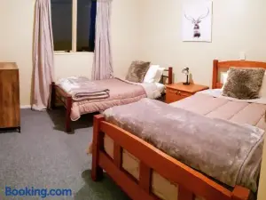 Tealuca Holiday Home