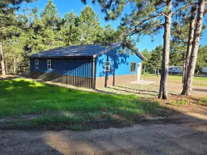 New 2 Bedroom , 1 bath cabin