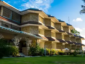 Caluwayan Palm Island Resort & Restaurant