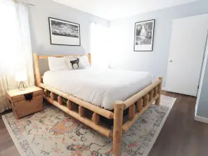 Sun Sung Cozy Condo A Stylish Escape for 4!