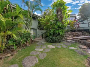 Palione Papalani by Avantstay Steps from Kailua Beach w/ Private Pool & Hot Tub