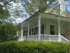 •“Authentic 1890s Farmhouse for Antique Lovers & History Buffs”