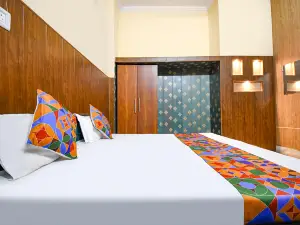FabHotel Raghunandan Inn