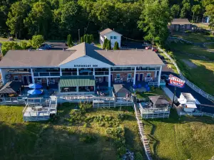 Riverboat Inn & Suites