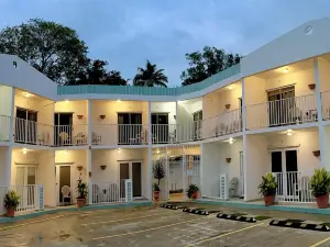 Nautilus by la Jamaca Hotels-Downtown la Parguera