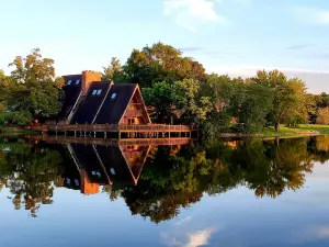 Lakefront A-Frame Cabin with Community Perks