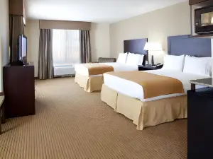 Holiday Inn Express & Suites Fresno South