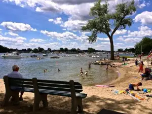 Pine Cottage Lakefront Hot Tub Fire Pit