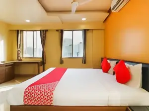 OYO 10679 Hotel Nanashree Executive