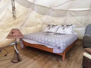 蒂比斯加瓦爾尼帳篷營地