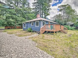 Modern Gold Bar Vacation Rental with Mountain View