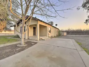 Visalia Home w/ Patio < 8 Mi to Main St!